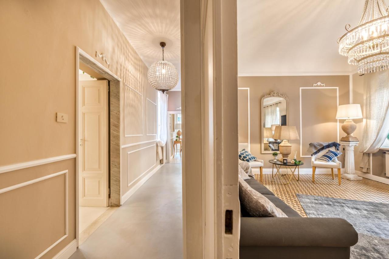 Moulin Rouge Lerici Apartment Ngoại thất bức ảnh