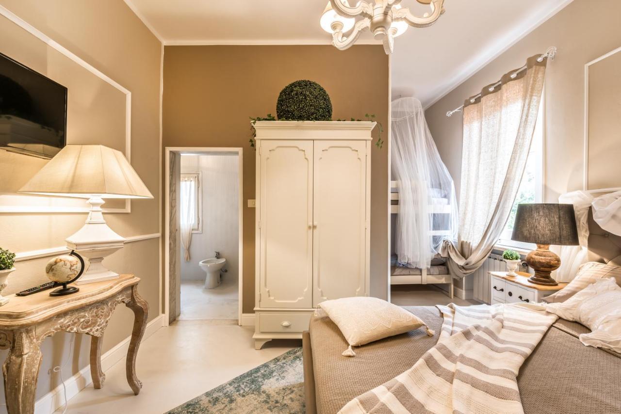 Moulin Rouge Lerici Apartment Ngoại thất bức ảnh