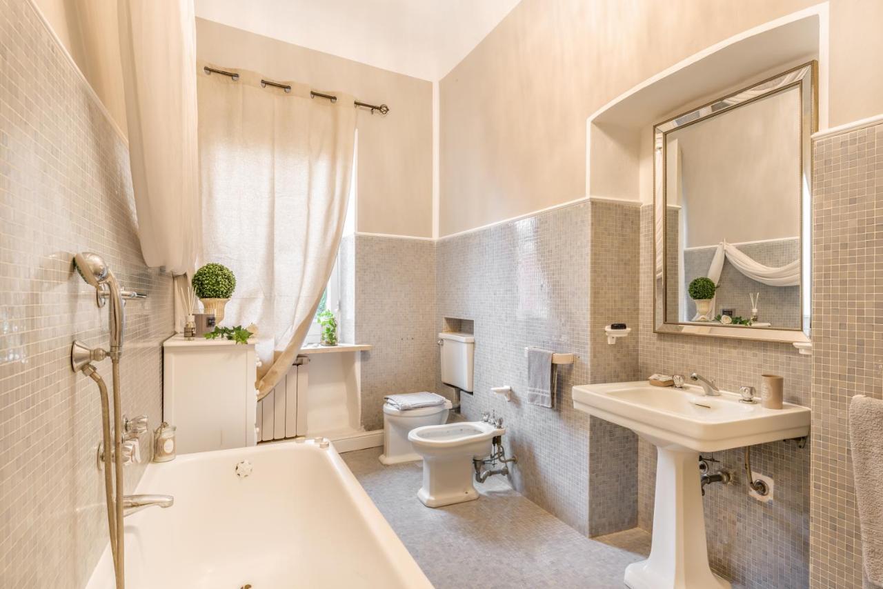 Moulin Rouge Lerici Apartment Ngoại thất bức ảnh